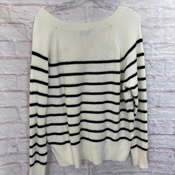 Old Navy Women's Striped V-Neck Sweater Size Medium NWOT - Picture 4 of 4